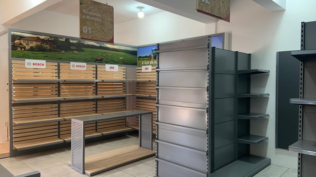 ambiente planejado para loja de ferragens