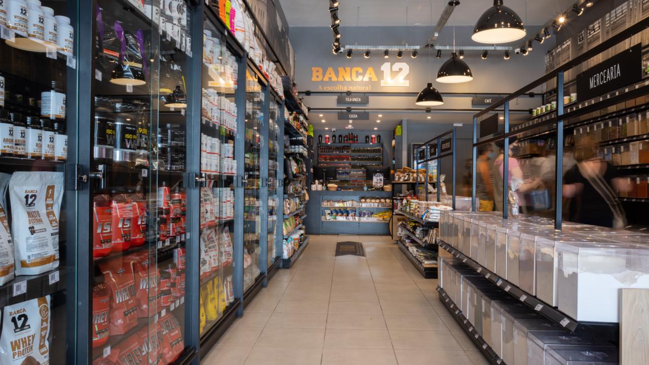 prateleiras e expositores para produtos a granel e naturais