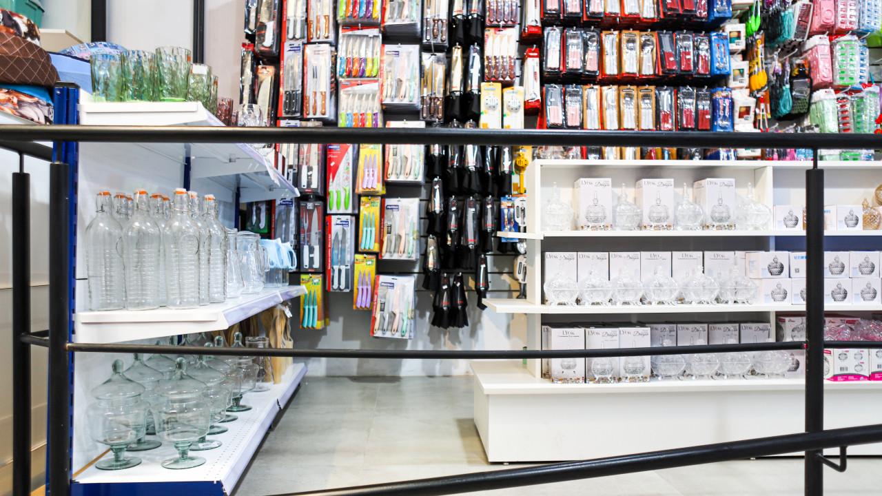 mobiliário personalizado para bazar e brinquedos