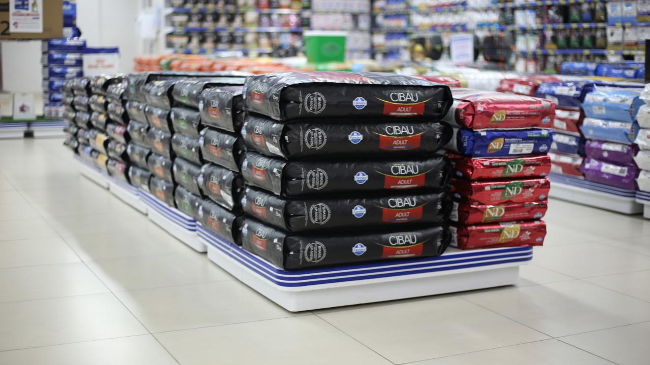 expositor personalizado de rações para cachorros e gatos