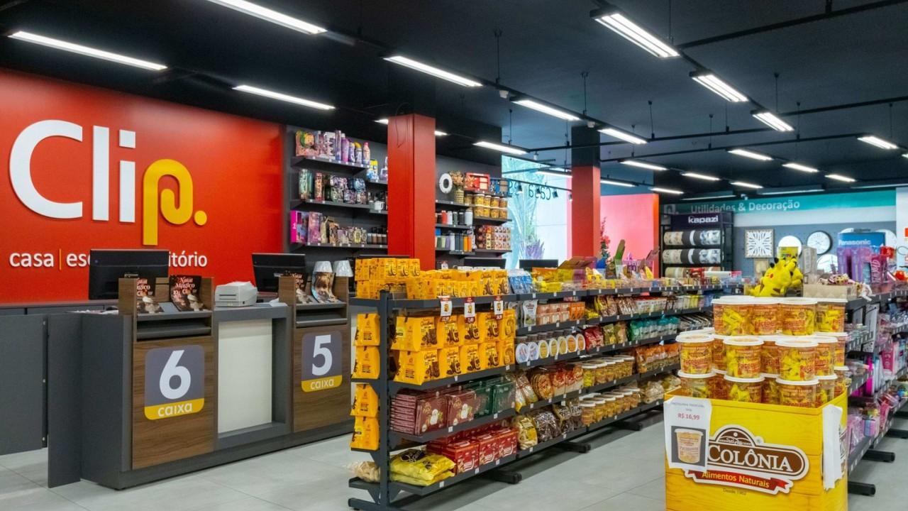 mobiliário comercial e balcão de atendimento para loja de bazar a utilidades