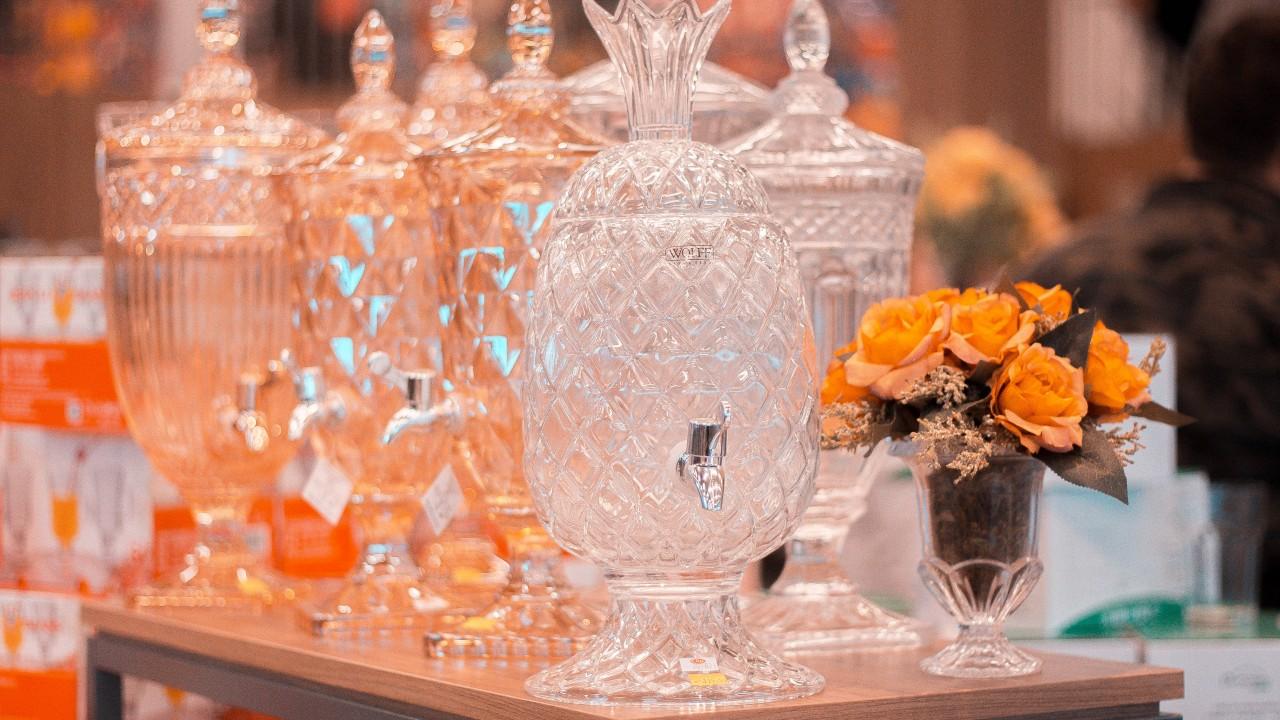 mesa de valorização de produtos para bazar