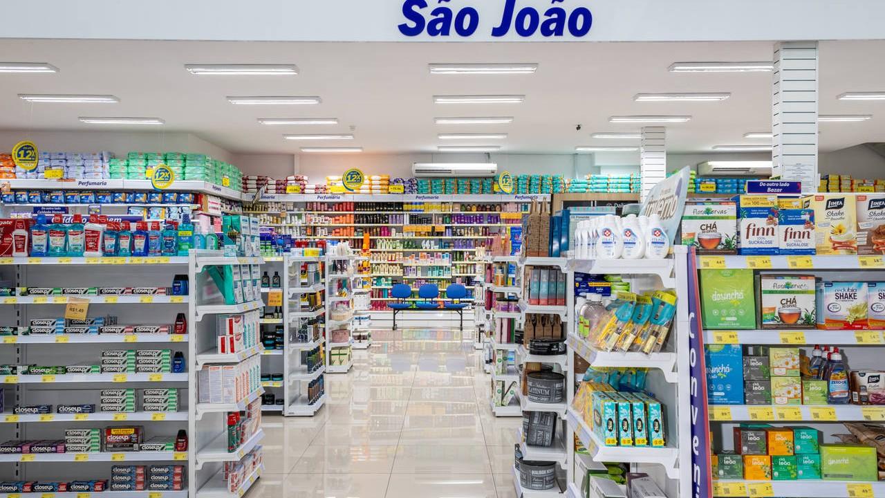 Móveis comerciais para farmácia