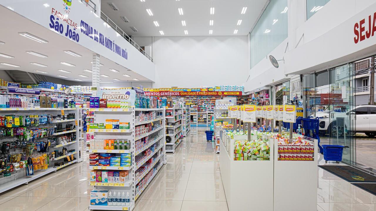 prateleiras e gôndolas para farmácia