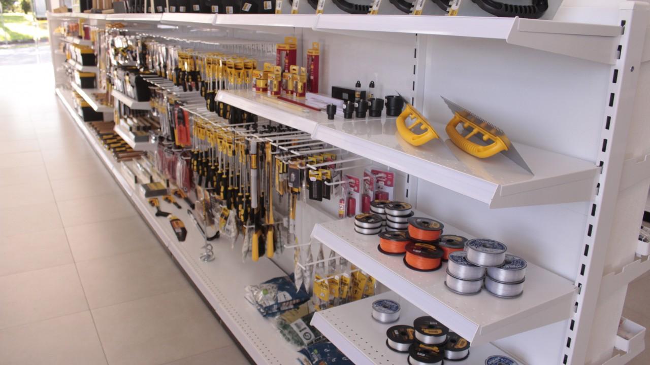 expositor de ferramentas para loja de ferragens