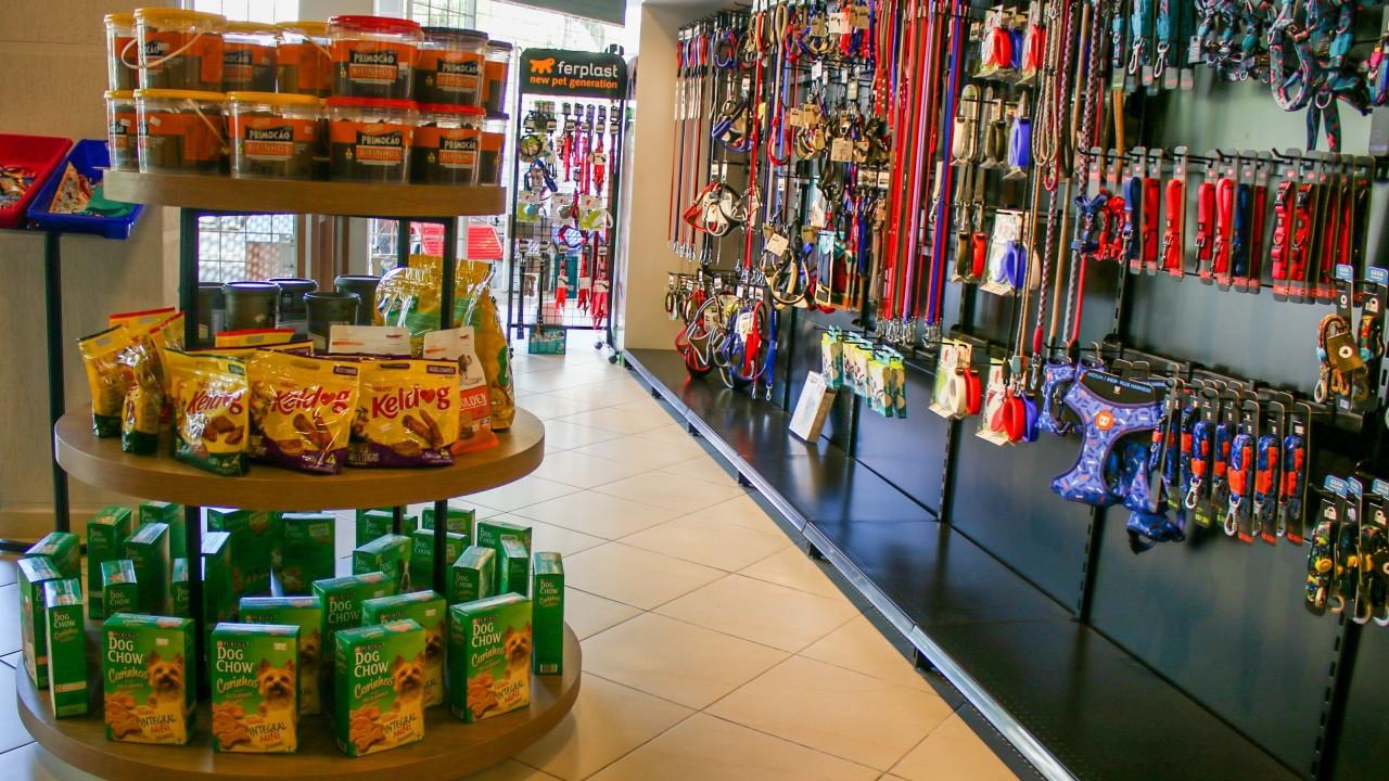 gôndolas e prateleiras para agropecuária e petshop