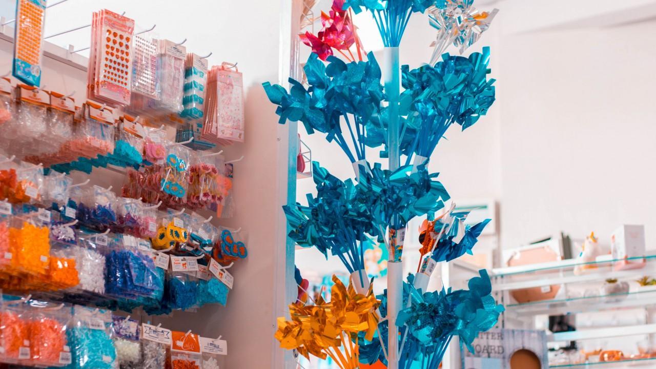 expositor de balões personalizados para bazar