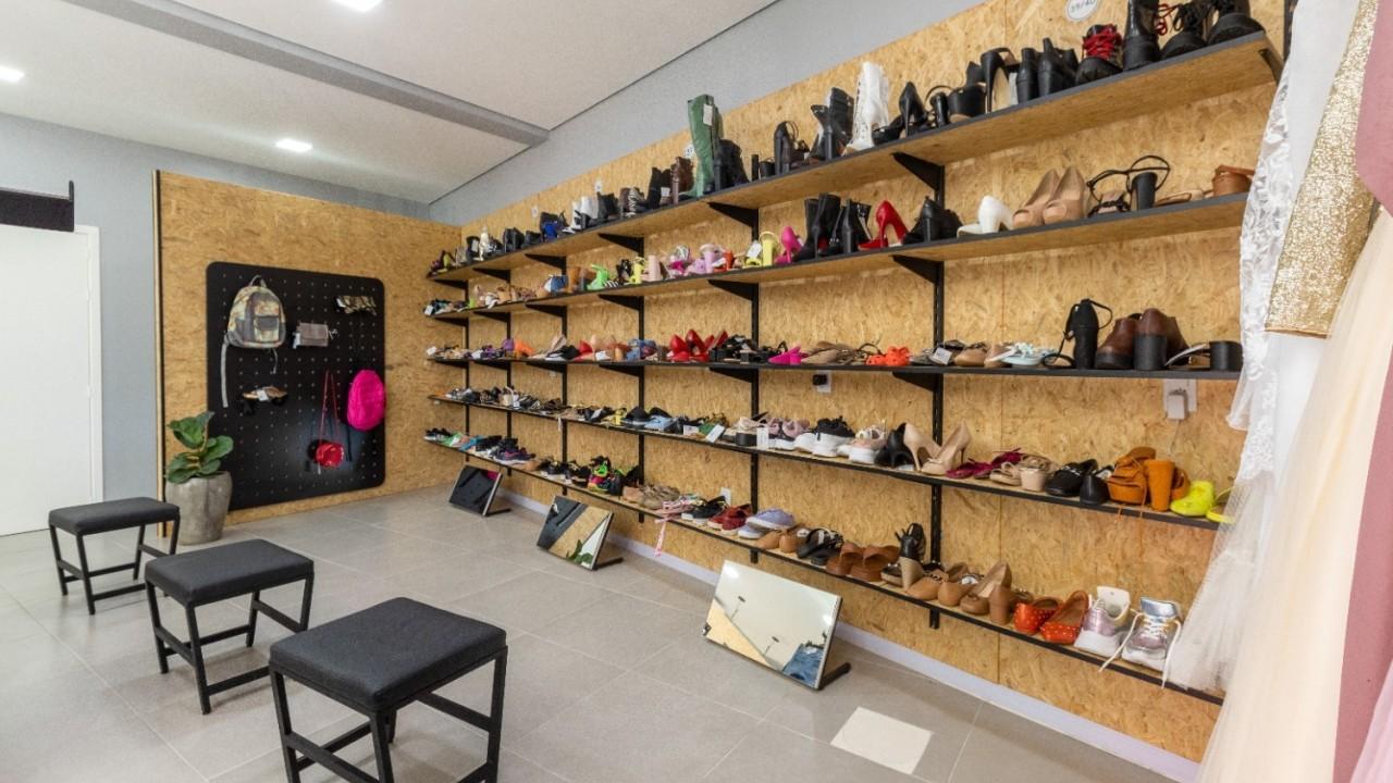 prateleiras para calçados personalizadas sob medida