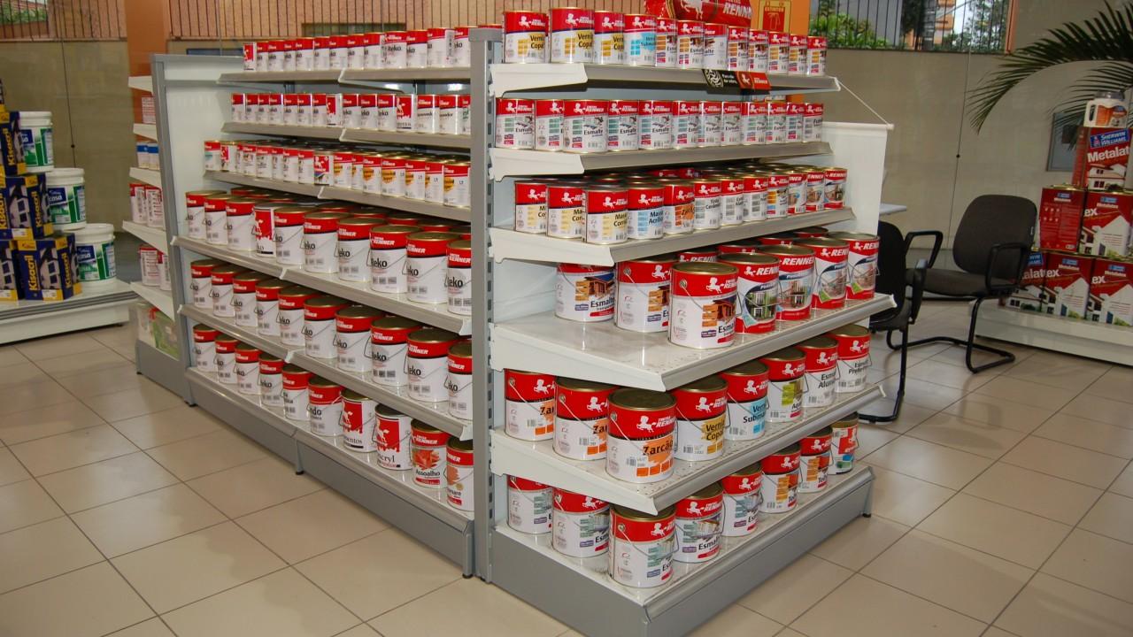 prateleiras e gôndolas para tintas