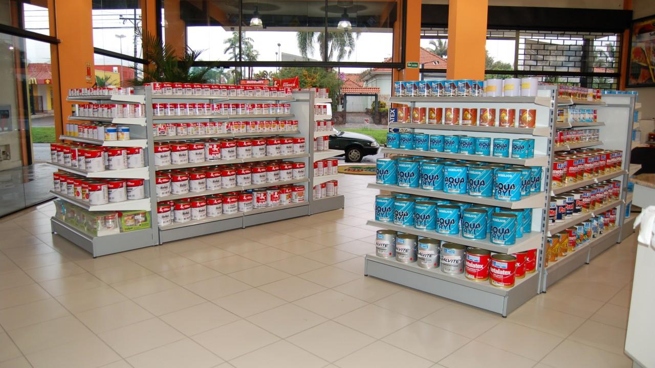 prateleiras e gôndolas para tintas