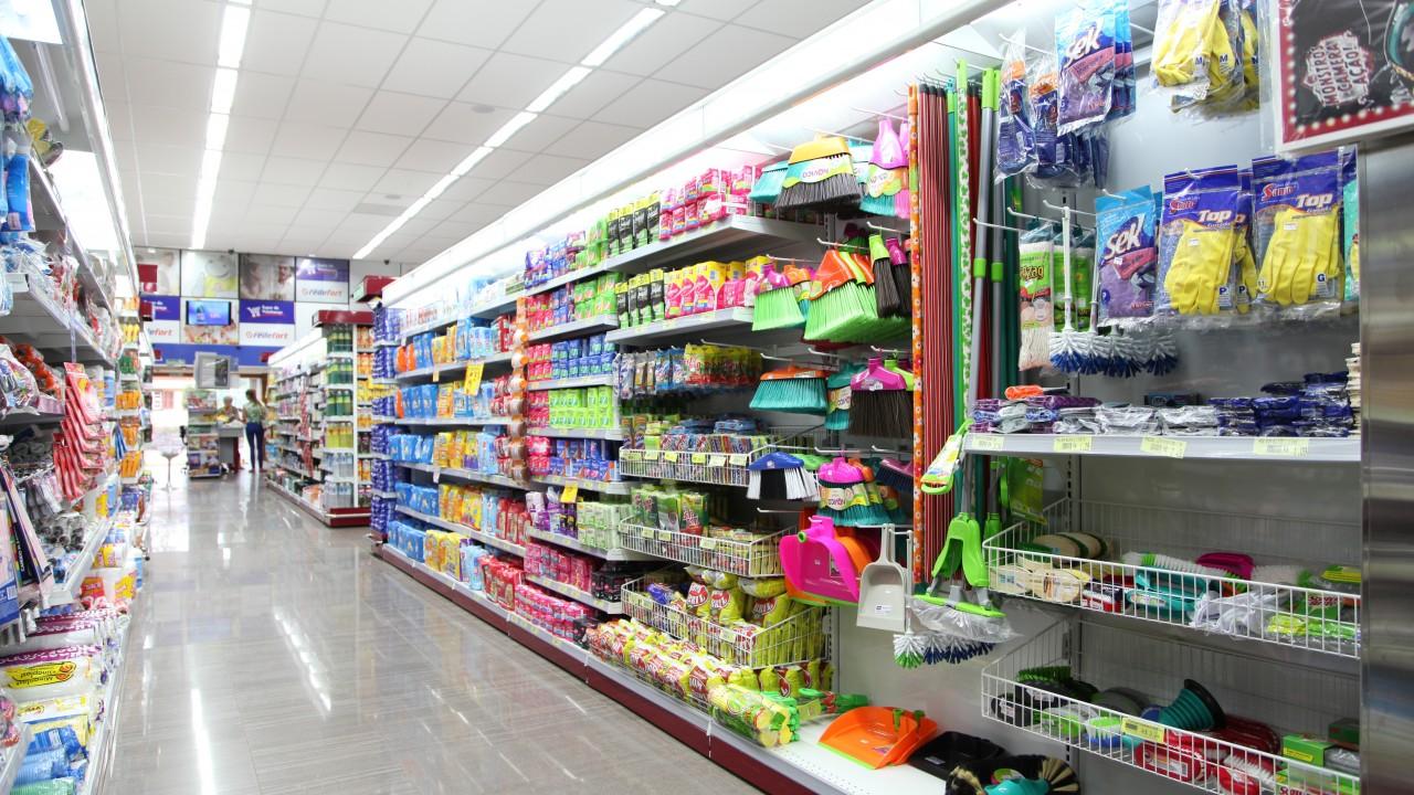 prateleiras e gôndolas para supermercado e padarias